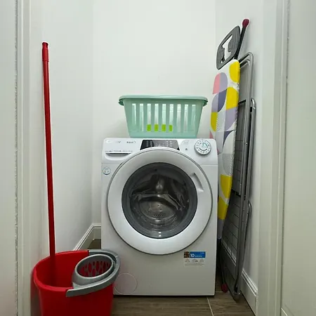 Apartament Apt. Aquarius Oasi Di *